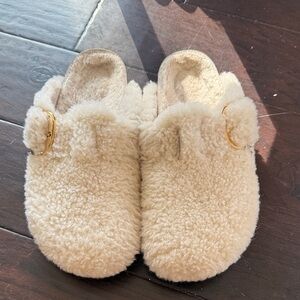 Birkenstock Women’s Boston Big Buckle Shearing Clog